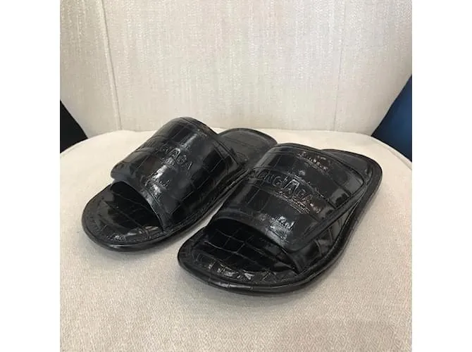 BALENCIAGA Mules y zuecos T.UE 37 cuero Negro 