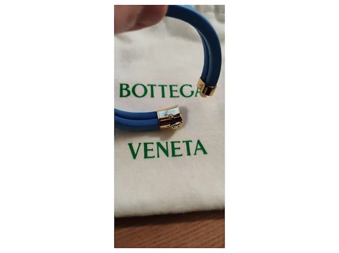 Bottega Veneta correa de cuero azul cielo y oro Azul claro Gold hardware 