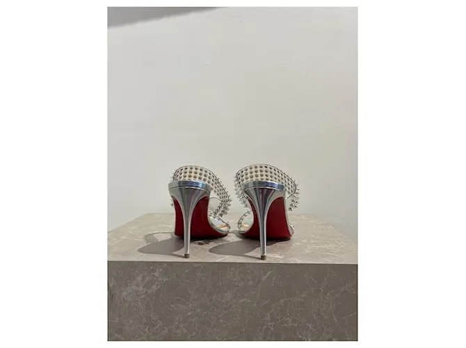 CHRISTIAN LOUBOUTIN Sandalias T.EU 39.5 Piel Plata 