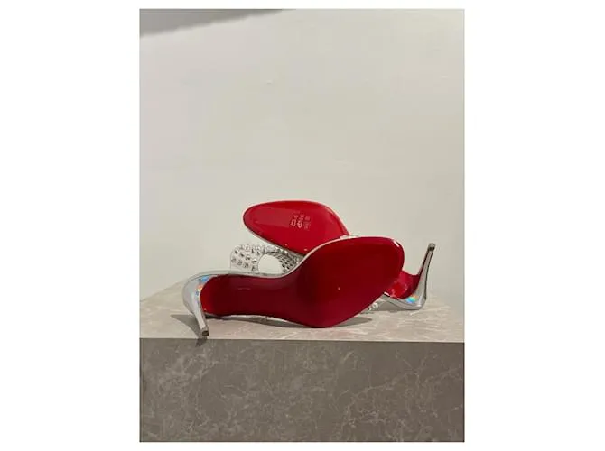 CHRISTIAN LOUBOUTIN Sandalias T.EU 39.5 Piel Plata 