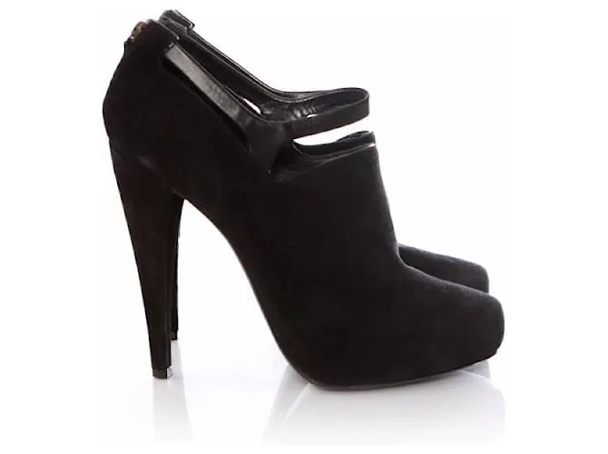 Dkny Donna Karan, Brotes de ante negro con correa de cuero alrededor del tobillo en tamaño. 39.5. 