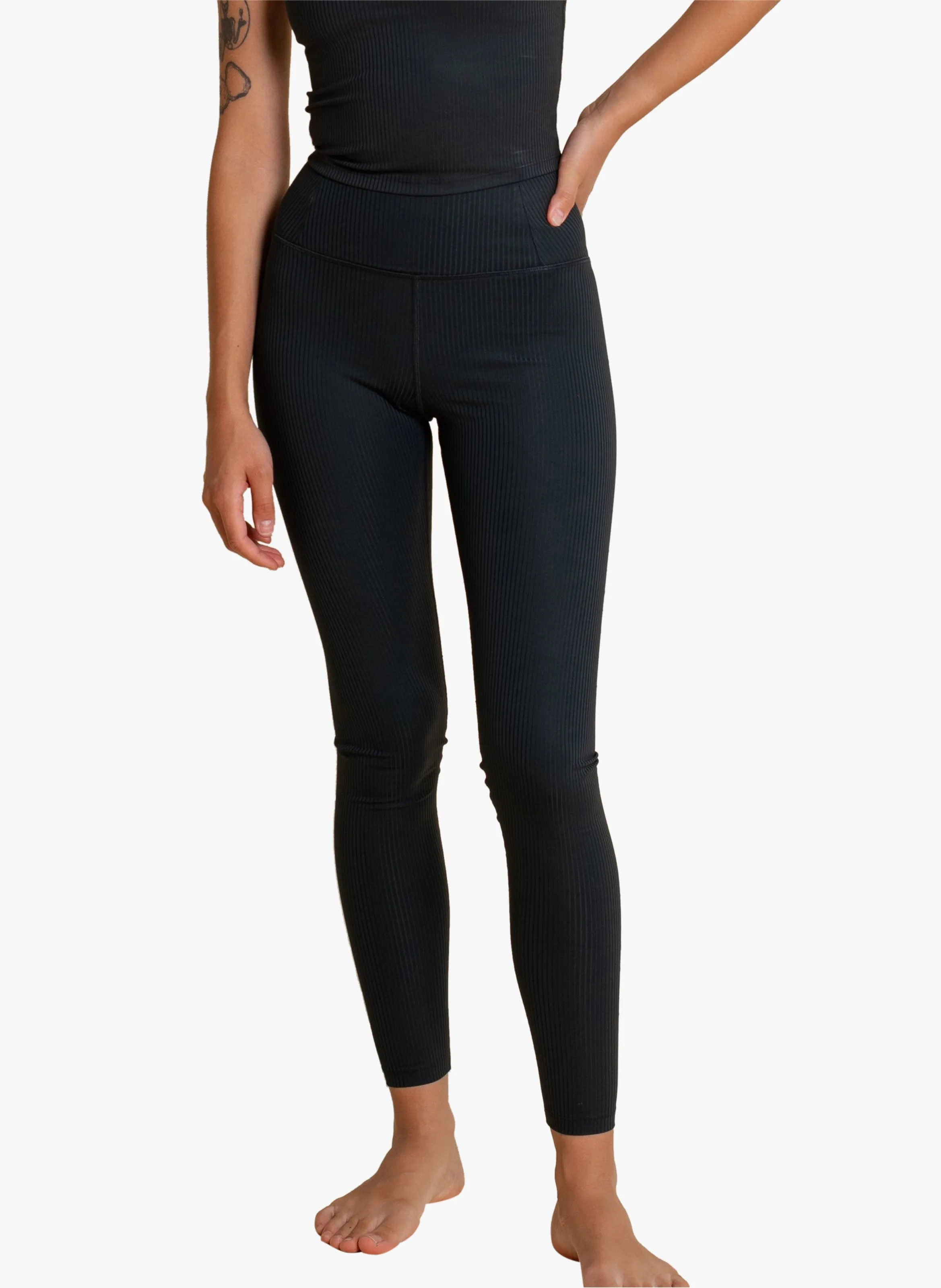 GIRLFRIEND COLLECTIVE Legging deportivo de canalé en negro