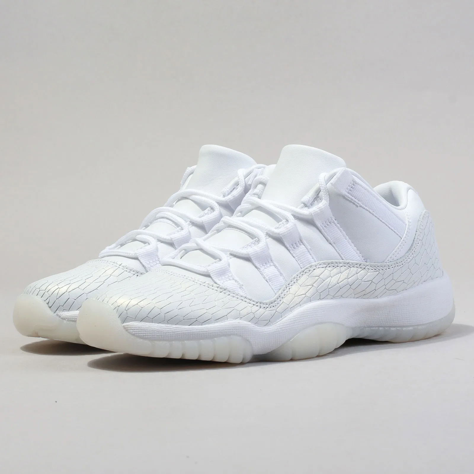 Jordan Air Jordan 11 Retro Low Premium "Frost White" GS