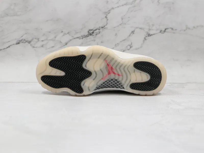 Nike Air Jordan 11 Low SE “ Snakeskin ” Modelo 111H