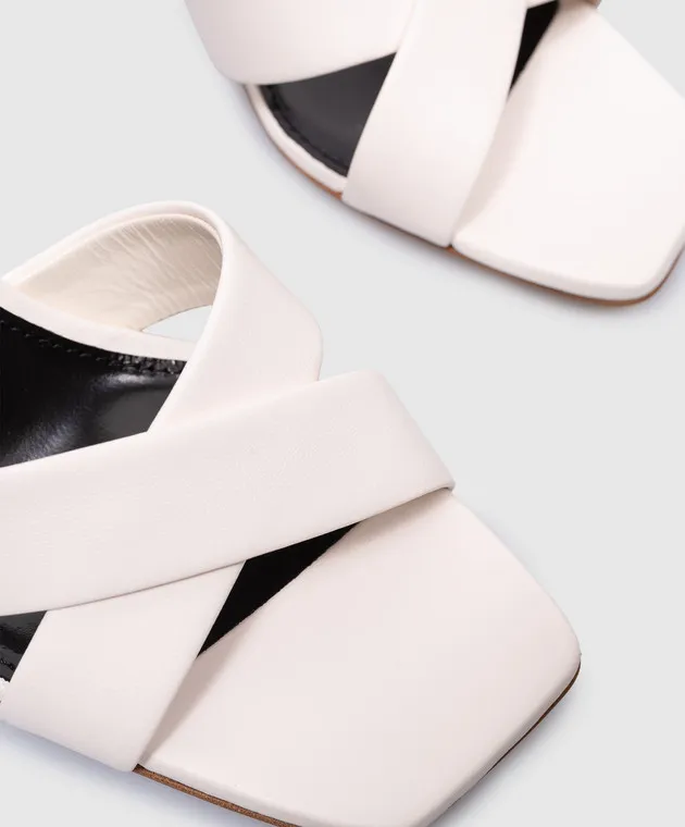 Paris Texas Dafne white leather mules