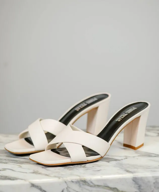 Paris Texas Dafne white leather mules